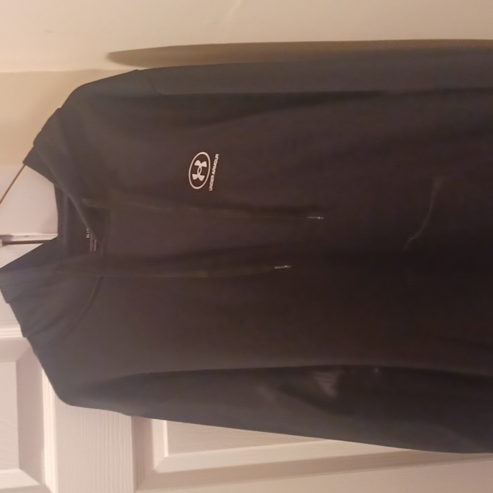 Under armor pull over Hoodie